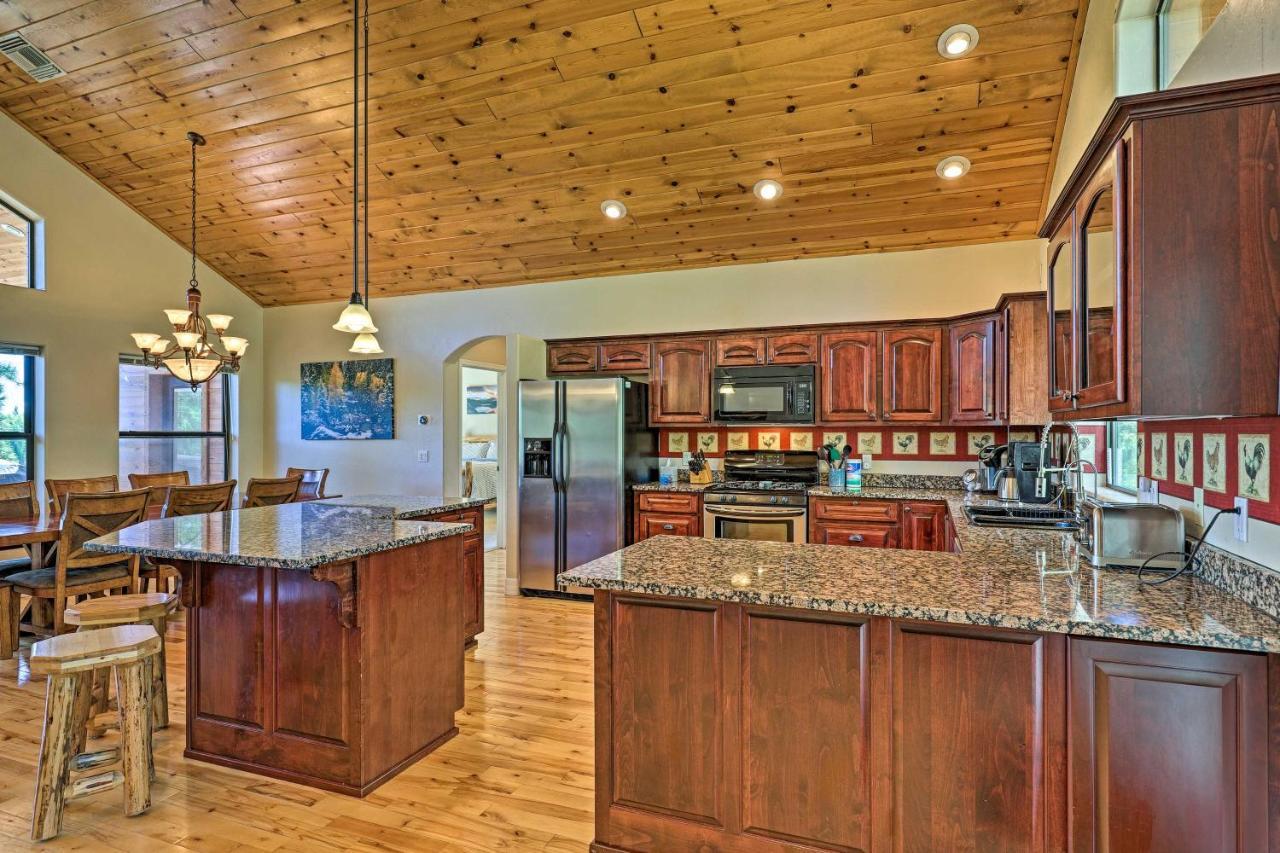 Serene Lakeside Cabin With Decks And Edler Lake Views! Pinetop-Lakeside Esterno foto