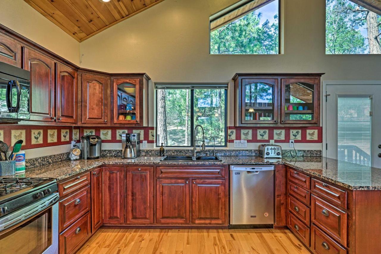 Serene Lakeside Cabin With Decks And Edler Lake Views! Pinetop-Lakeside Esterno foto