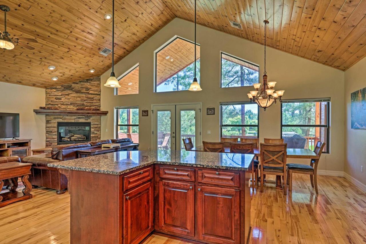 Serene Lakeside Cabin With Decks And Edler Lake Views! Pinetop-Lakeside Esterno foto